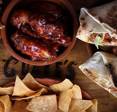 CUATES Burguers y Taco Bar, el negocio del TEX MEX